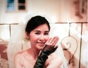 郑伊健蒙嘉慧婚礼贴面热舞 新娘婚纱照曝光