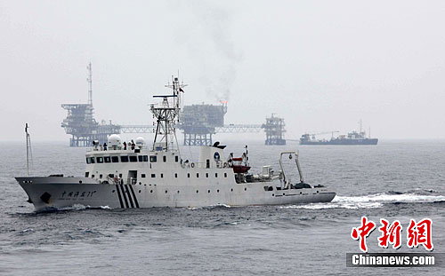 中国海监船编队今日在钓鱼岛领海巡航