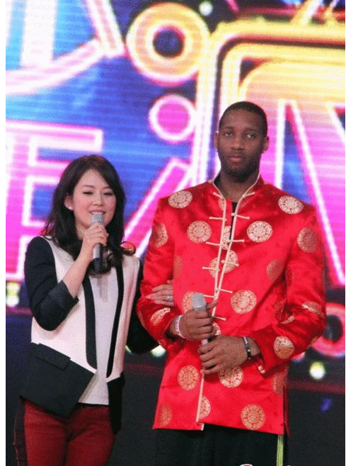 nba球星唐装大比拼:科比如阔老爷 麦蒂温文尔雅(组图)