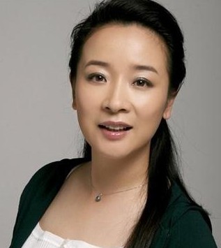 46岁陈小艺13岁儿子刘恒甫近照曝光 像极妈妈