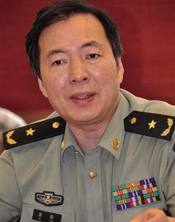 原文配图:徐焰,国防大学教授,少将.