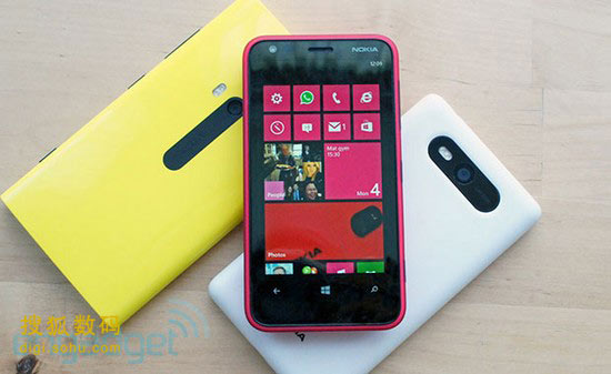 诺基亚Lumia 620评测 性能和售价成优势