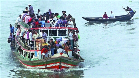 孟加拉国渡船沉没 数十人失踪(图)