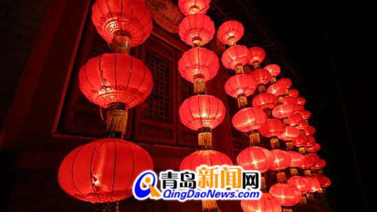 除夕夜金蛇迎新春天后宫敲响新年钟声组图