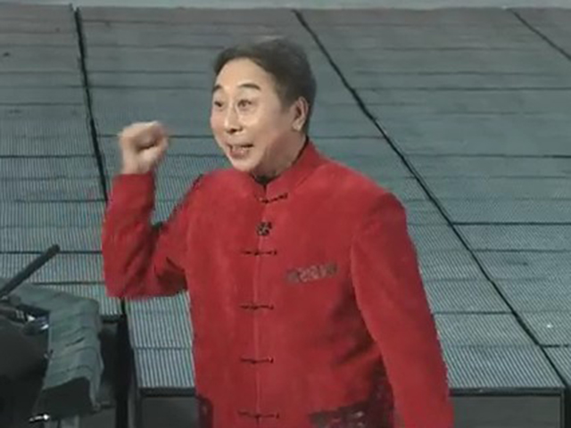 《20蛇年春晚》冯巩郭冬临闫学晶小品《搭把手不孤独》