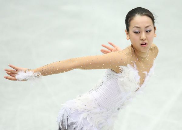 图文:花滑四大洲赛女子单人滑 浅田模仿飞鸟