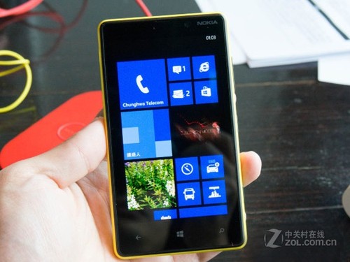 WP系统当道 诺基亚Lumia 820行货2750元