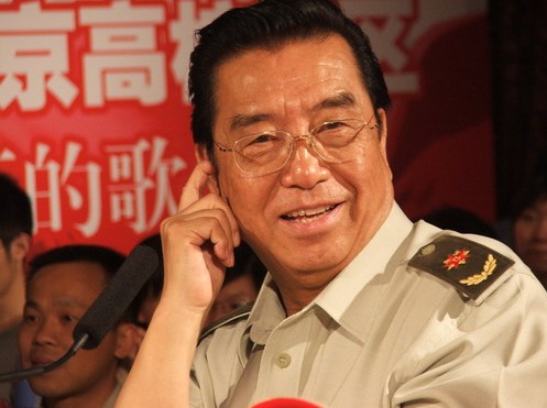 开《想起周总理纺线线》的歌谱,词作者中的宋德贤,就是李双江的