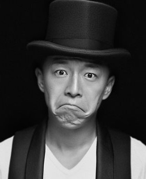 黄渤国外潜水拾到中华烟盒 微博吐槽称丢不起脸 ...