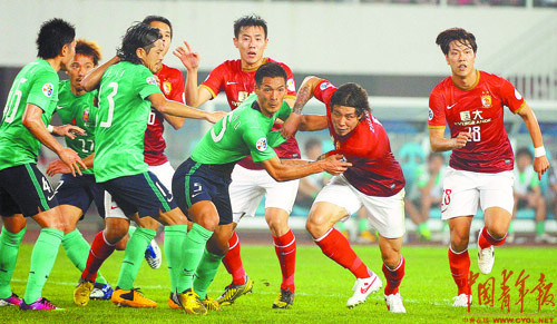 2月26日，广州恒大队凭借巴里奥斯和穆里奇两位外援的进球，以及对方的乌龙球，主场以3∶0击败浦和红宝石队，取得亚冠联赛开门红。