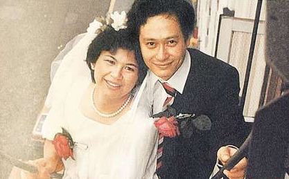 李安（右）和太太林惠嘉1983年的结婚照 台湾《苹果日报》