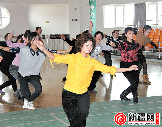乌鲁木齐市达坂城区乡村文化带头人参加舞蹈培