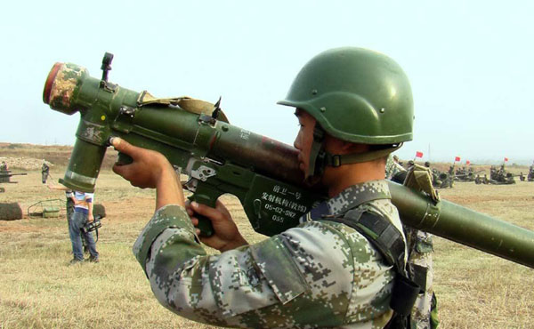 前卫防空导弹家族 中国产qw-1m肩扛式导弹装箱 柬埔寨装备的中国前卫