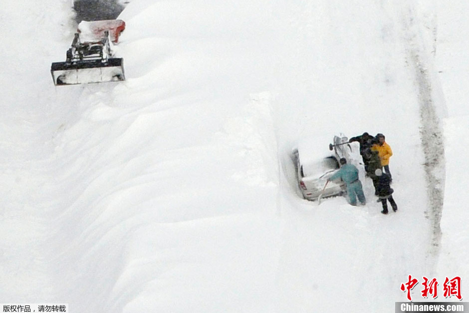 日本北海道遇罕见暴风雪 一家4口被困车中死亡