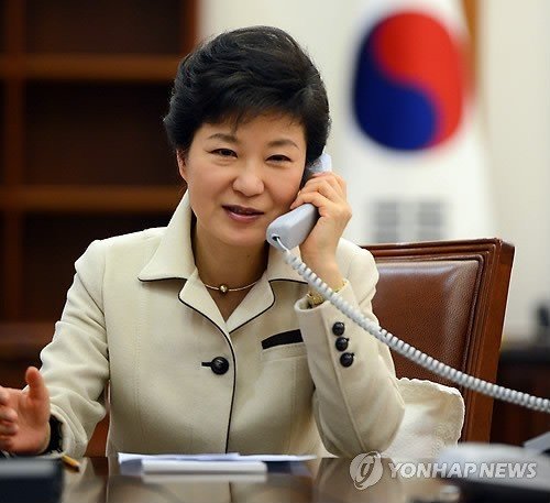 韩日首脑举行电话会谈 商定就朝鲜问题密切合作(图)-搜狐滚动