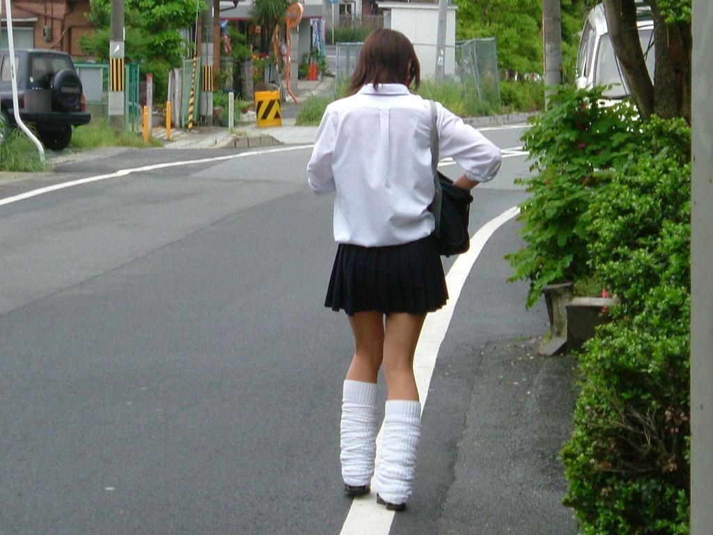 日本女高中生的裙子为什么辣么短 - 知乎