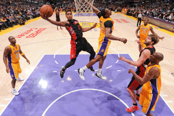 图文nba湖人胜猛龙盖伊对抗霍华德