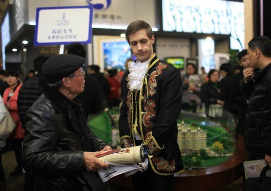 从2012年起，各大房展会上海外项目占半壁江山。