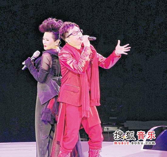 叶德娴与伦永亮风骚合唱