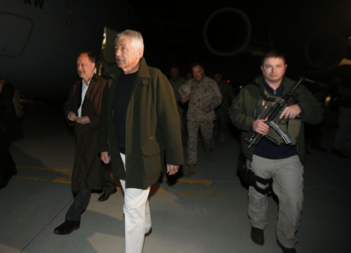 美国国防部长哈格尔中访问阿富汗