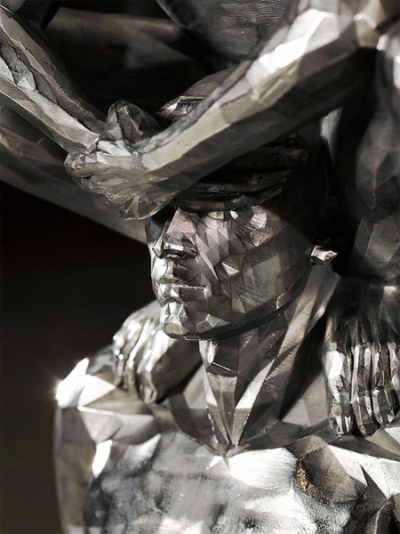 韩国雕塑家叠罗汉雕塑:捂住眼睛直冲云霄