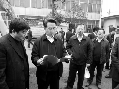 煤矿矿长现场参加考试(图)