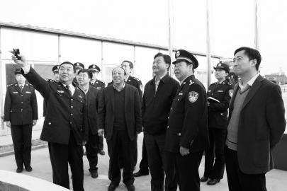 3月10日,司法部劳教局(戒毒局)局长刘振宇一行三人,来到太原市劳教