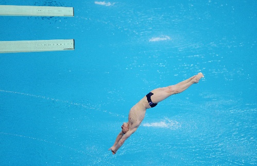 图文:世界跳水系列赛北京站 扎哈罗夫打开入水