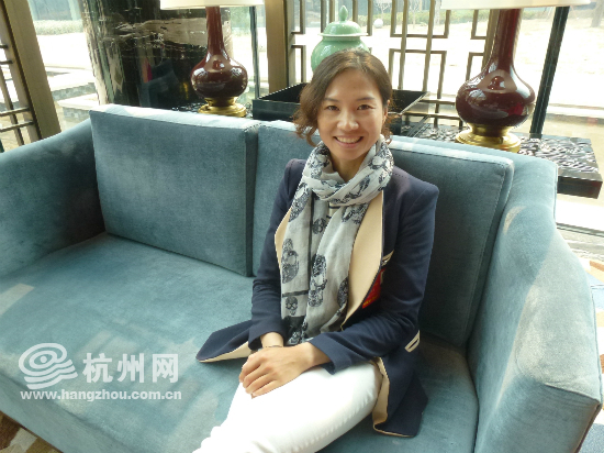世界冠军徐东香代表:建议青少年选择喜欢的运