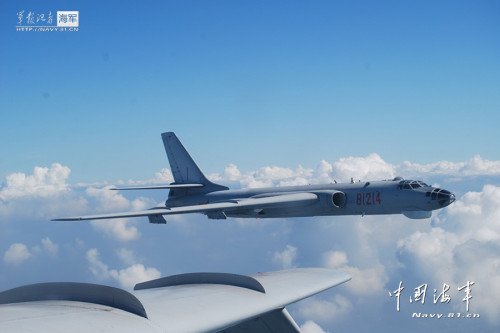资料图:中国轰6轰炸机编队巡航
