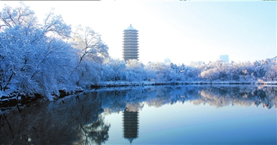 美得肝儿颤(图文); 美景动图 水波荡漾; 未名湖畔美丽雪景而成为