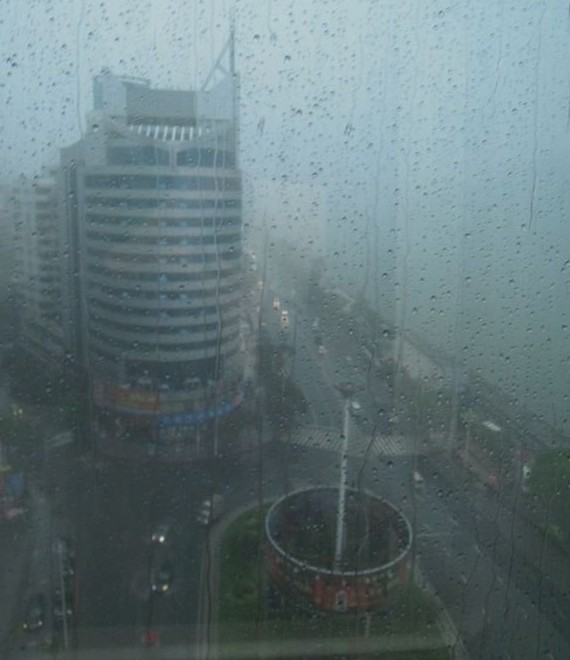 白昼如黑夜 南平20日遭遇强对流天气下暴雨(组