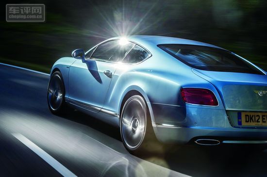 宾利推出了Continental车系的第二代豪华旗舰跑车GT Speed，并冠以“宾利史上最快量产车型”的称号。它能让大陆上的富豪们动心吗？