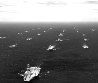 2012年环太平洋军演参与国组成庞大舰队进行武力展示秀