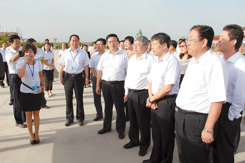 2012年8月，时任国土资源部部长的徐绍史在副省长刘永富等领导的陪同下视察高沿山土地开发综合项目。