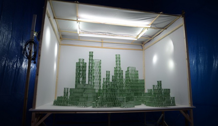 法国男子用4千片口香糖建成2米高建筑(图)