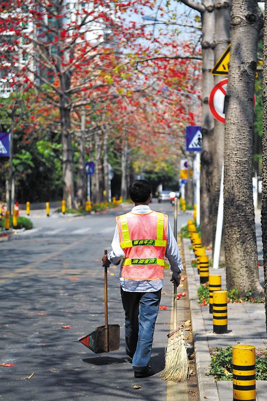 深圳清洁公司低价抢生意 清洁工血汗被榨干(图)