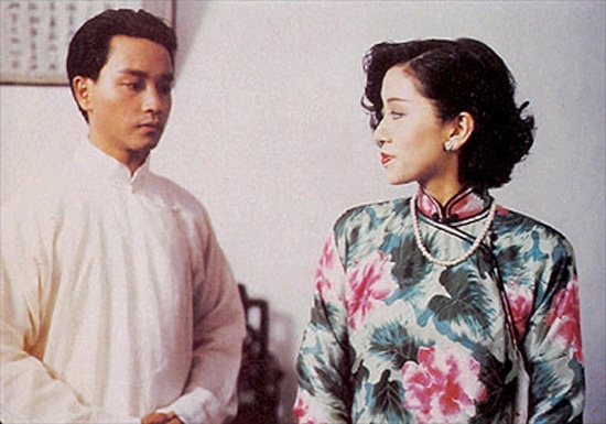 名流红毯 明星风尚 7/9   张国荣联手梅艳芳共同奉献了一部《胭脂扣》