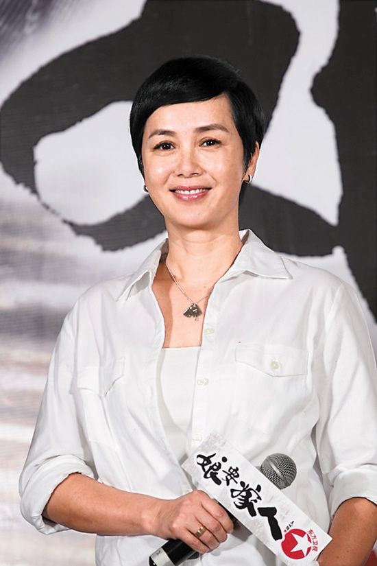 "娘要嫁人"登陆三卫视 蒋雯丽:演风情寡妇不虐心(组图