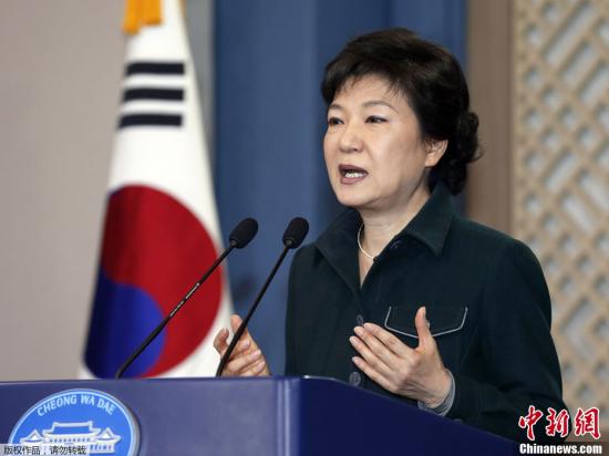 民调:朴槿惠执政满月支持率44% 低于韩历任总统