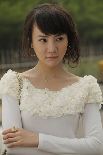 内地新生代演员梓晓在剧中饰演事业女强人,成为剧中一大亮点.