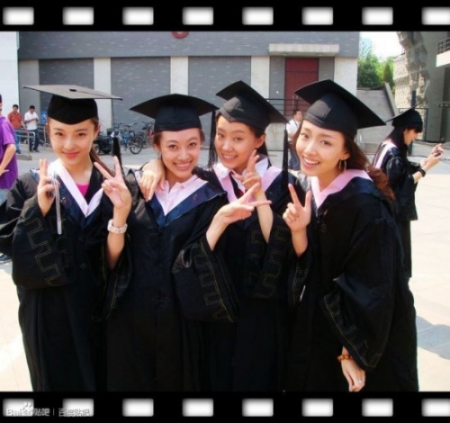 毕业于上海戏剧学院01级