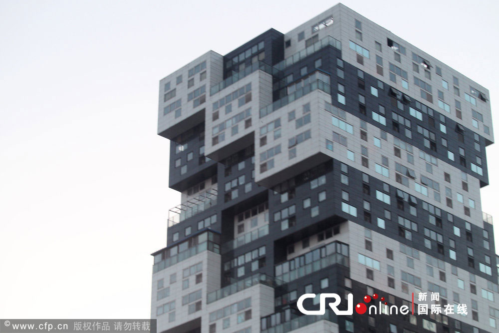 2013年3月10日,北京丰台区的一处建筑以超现代主义建筑风格,超强的