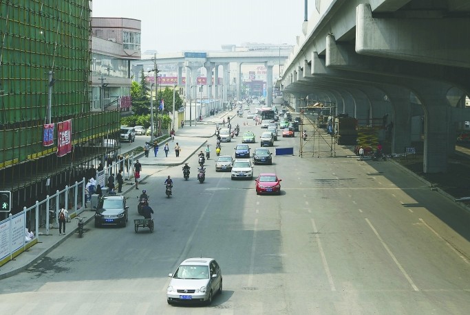 成都西二环6公里底层道路开放通车(图)