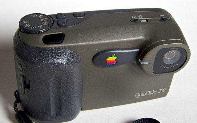来看看96年苹果相机拍的乔布斯老照片吧