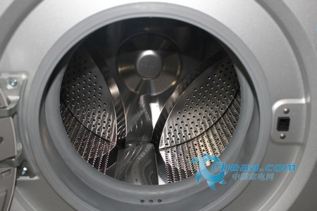 三洋洗衣机DG-F7526BCS内桶细节