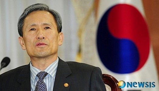 韩国国防部长官金宽镇