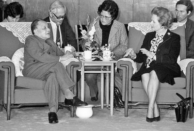 撒切尔夫人1982年访华曾纠结宴请中国官员菜