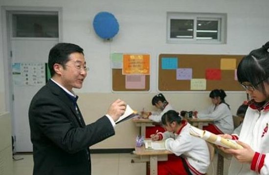 中韩两国高中女生的惊人提问:中国女子高中,语文课上的对比.江油四川高中图片