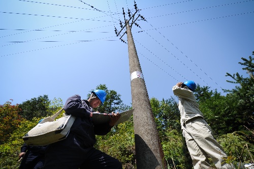 (走基层 听民声·我的梦)(1)深山电力巡线工的电网安全梦